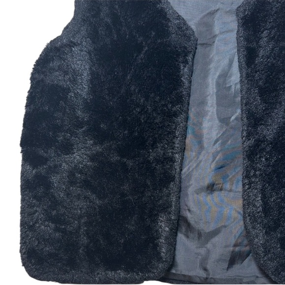 Epic Threads Girls Black Faux Fur Vest Size XS 5T/6T - Picture 2 of 8